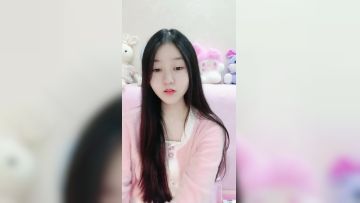 气质尤物美少女！难得收费房诱惑！白嫩美乳，毛毛挺多超粉嫩穴，近距离特写，从下往上拍摄