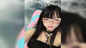 童颜美少女、稚嫩的娃娃音-起司-小脸可爱娃娃、跳蛋震白虎穴，收藏珍品！第02集