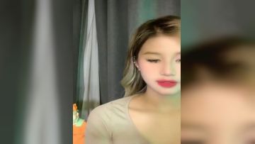 核弹！成都小嫩模！【你的KK】扭动极品小蛮腰！。