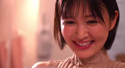 Momotaro - DLDSS-404短发巨乳人妻欲求不满趁老公不在家找男人中出-角奈