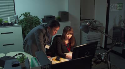 Attackers - ADN-225被主编侵犯出快感的不贞人妻秋山祥子