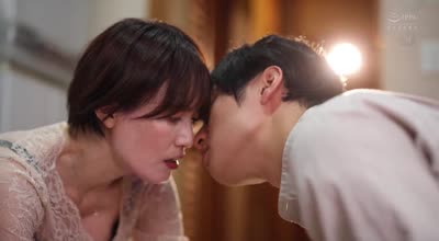 Madonna - ROE-358美丽朋友的母亲-星冬香